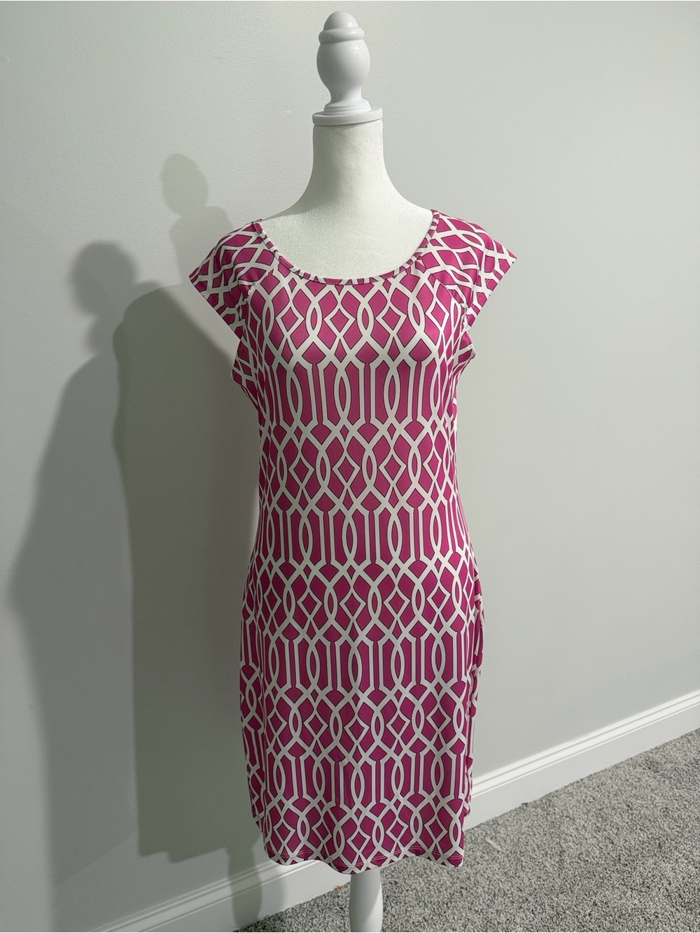 Cap-Sleeve Pink Geometric Midi Dress
